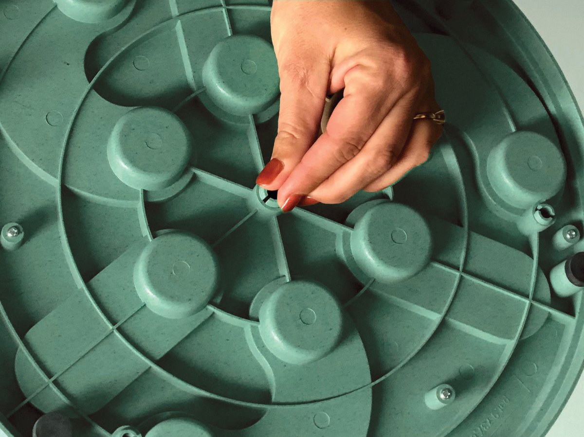 Nina Ottosson Hundearbeiter-Verbundwerkstoff 34,5 x 34,5 x 5 cm