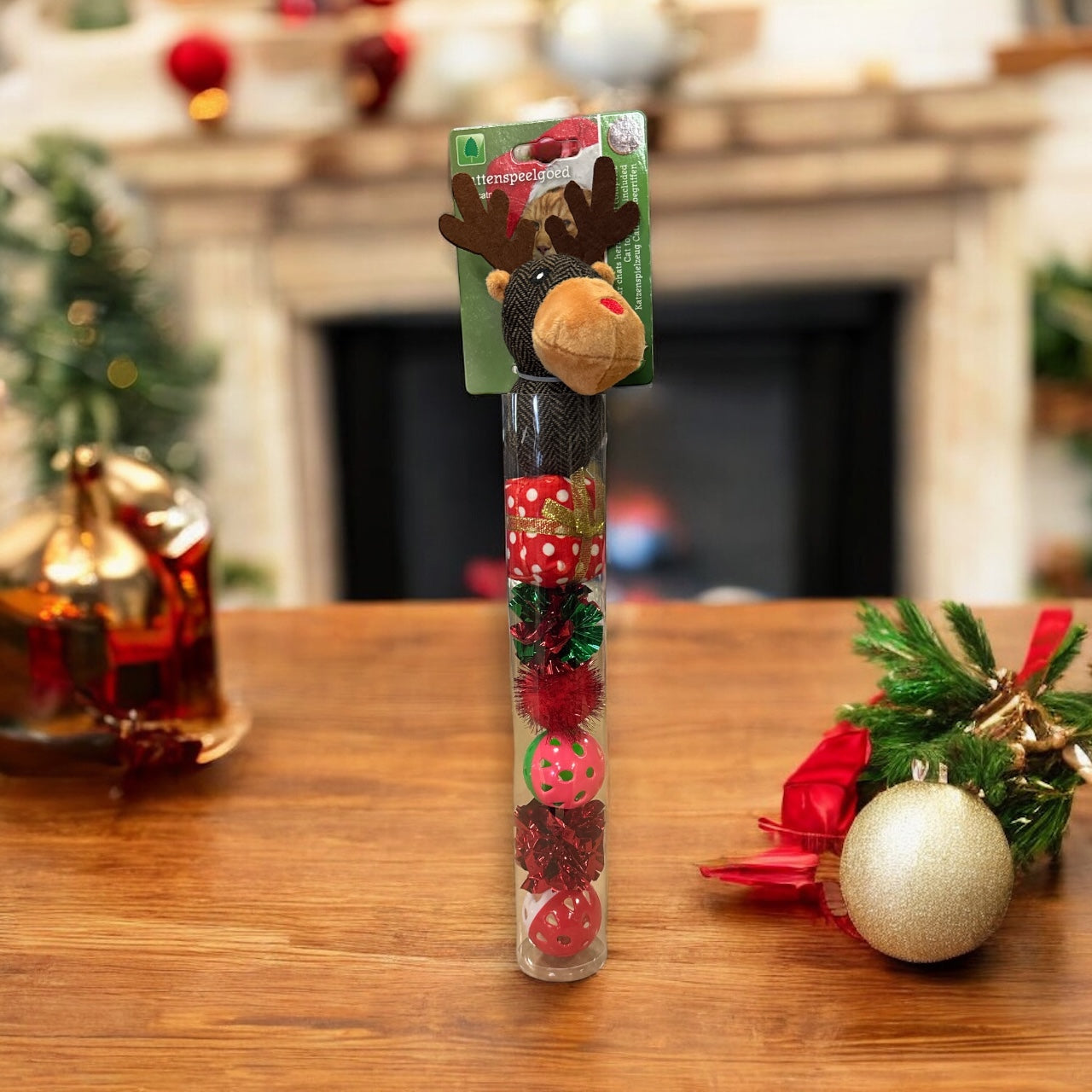 Kerstspeeltjes Voor Katten – Kerstkoker met Pluche & Balletjes - per 1 stuk