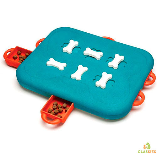 Nina Ottosson Dog Casino – Türkis/Orange – 31,5 x 26 x 4,5 cm