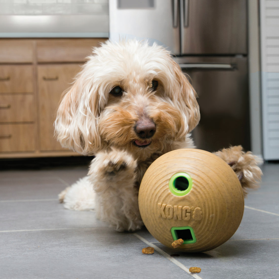 Kong hond Bamboo feeder ball,  speelbal medium.