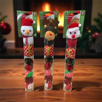 Kerstspeeltjes Voor Katten – Kerstkoker met Pluche &amp; Balletjes - per 1 stuk